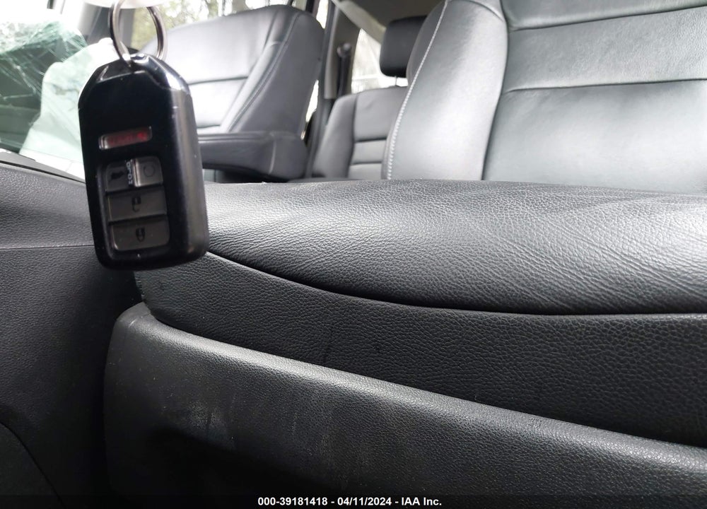 2022 HONDA PILOT AWD TOURING 7 PASSENGER VIN: 5FNYF6H61NB017623
