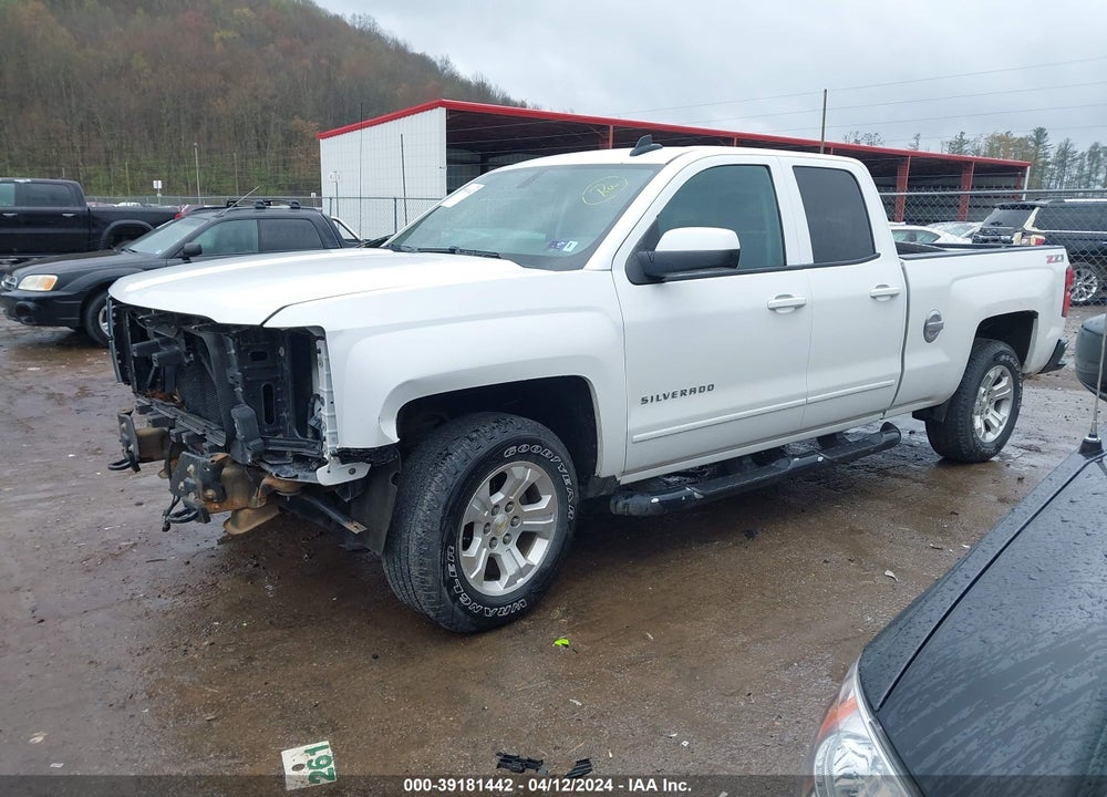 2015 CHEVROLET SILVERADO 1500 2LT VIN: 1GCVKREC0FZ183525