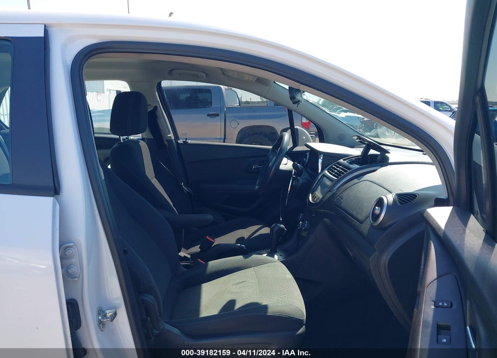 2015 CHEVROLET TRAX 1LS VIN: 3GNCJKSB8FL245569