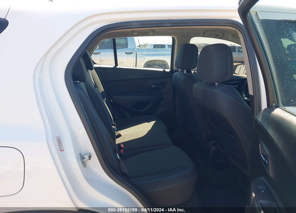 2015 CHEVROLET TRAX 1LS VIN: 3GNCJKSB8FL245569