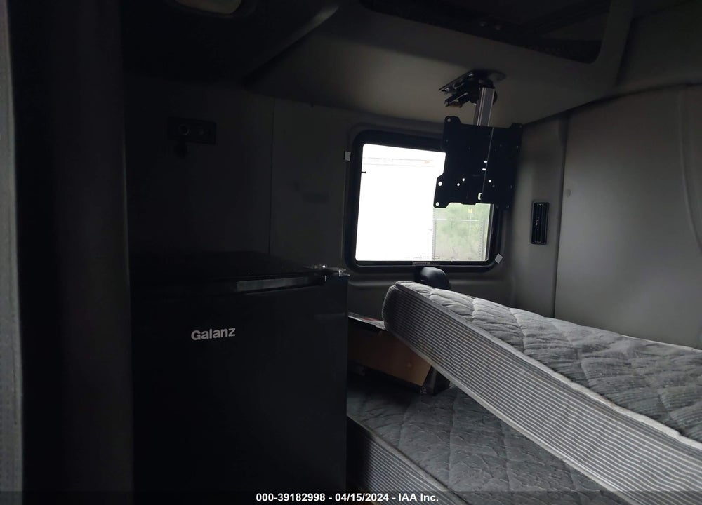 2017 INTERNATIONAL PROSTAR VIN: 3HSDJAPR1HN411877