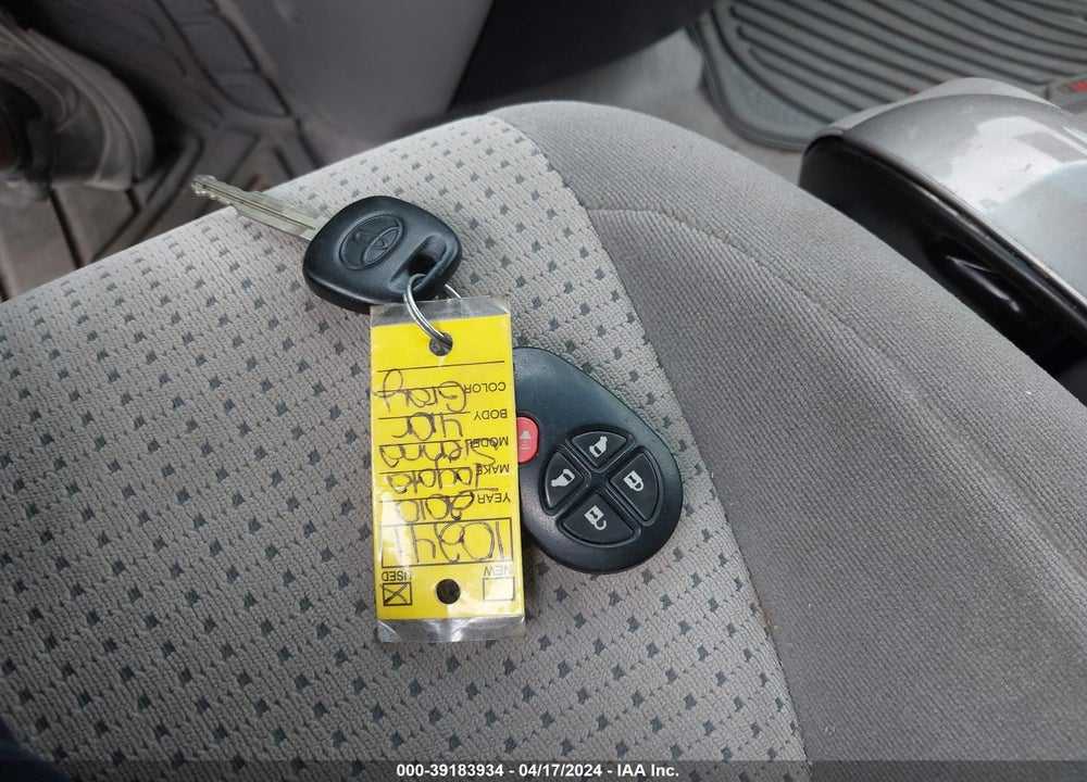 2010 TOYOTA SIENNA LE VIN: 5TDKK4CC0AS327223