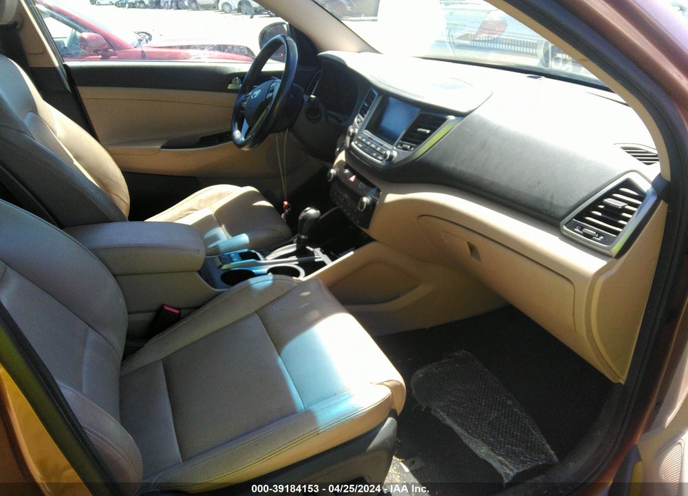 2016 HYUNDAI TUCSON LIMITED VIN: KM8J33A25GU024936