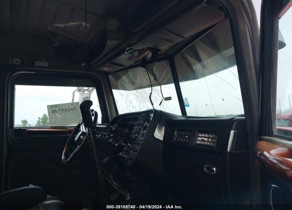 2005 PETERBILT 379 VIN: 1XP5DB9X45N852267