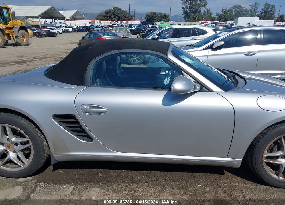 2010 PORSCHE BOXSTER VIN: WP0CA2A87AU710338