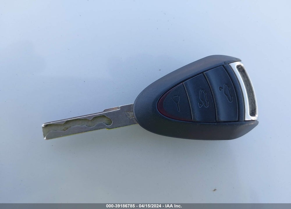 2010 PORSCHE BOXSTER VIN: WP0CA2A87AU710338