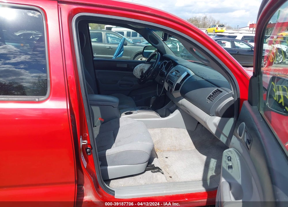 2011 TOYOTA TACOMA BASE V6 VIN: 3TMLU4EN8BM061495