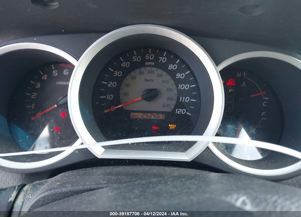 2011 TOYOTA TACOMA BASE V6 VIN: 3TMLU4EN8BM061495