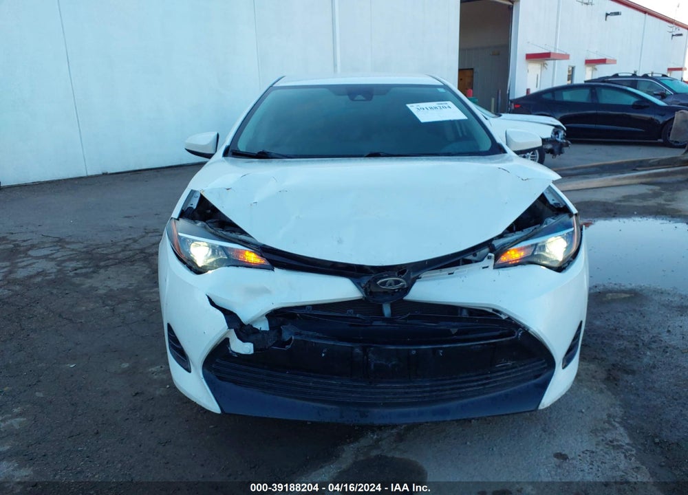 2017 TOYOTA COROLLA LE VIN: 5YFBURHE4HP682688