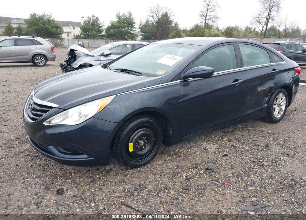 2013 HYUNDAI SONATA GLS VIN: 5NPEB4AC1DH640842