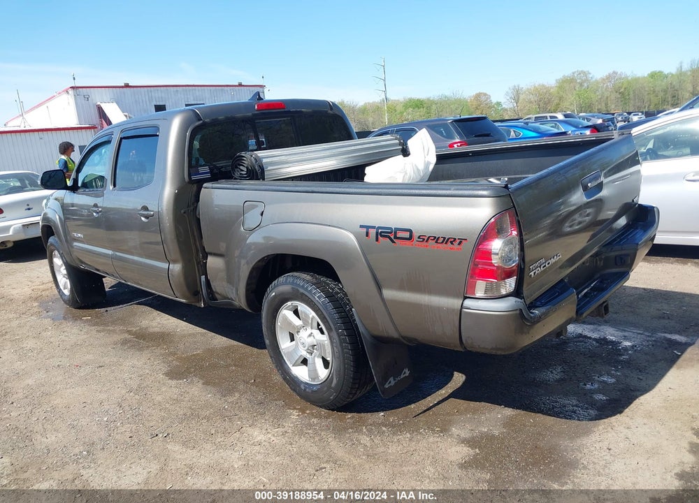2015 TOYOTA TACOMA BASE V6 VIN: 3TMMU4FNXFM079733