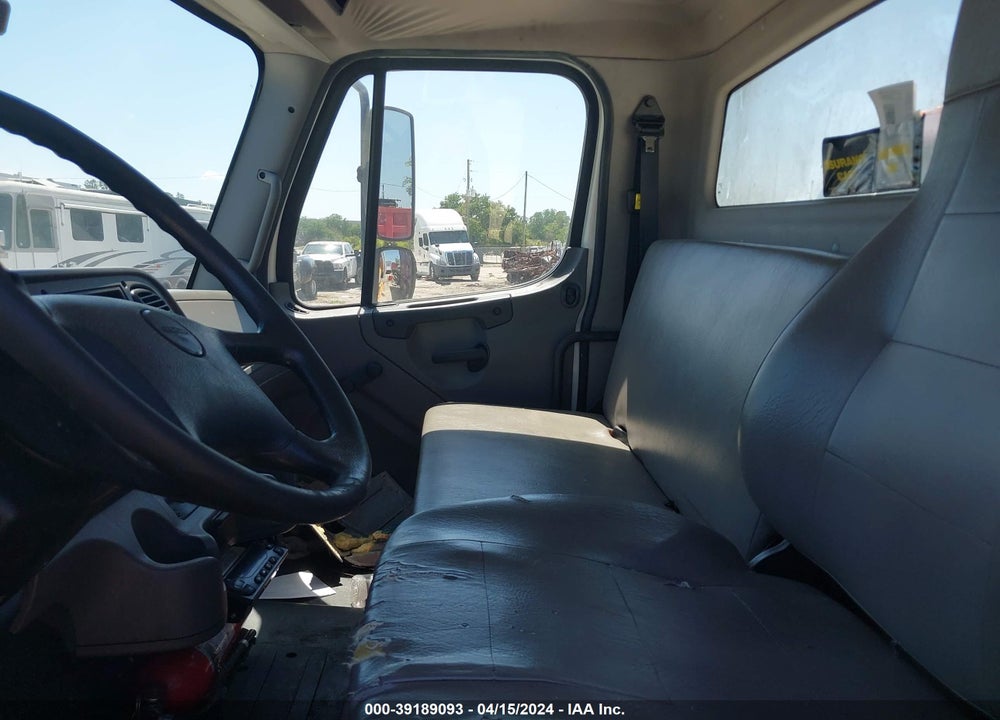 2018 FREIGHTLINER M2 106 VIN: 3ALACXDTXJDJJ7610