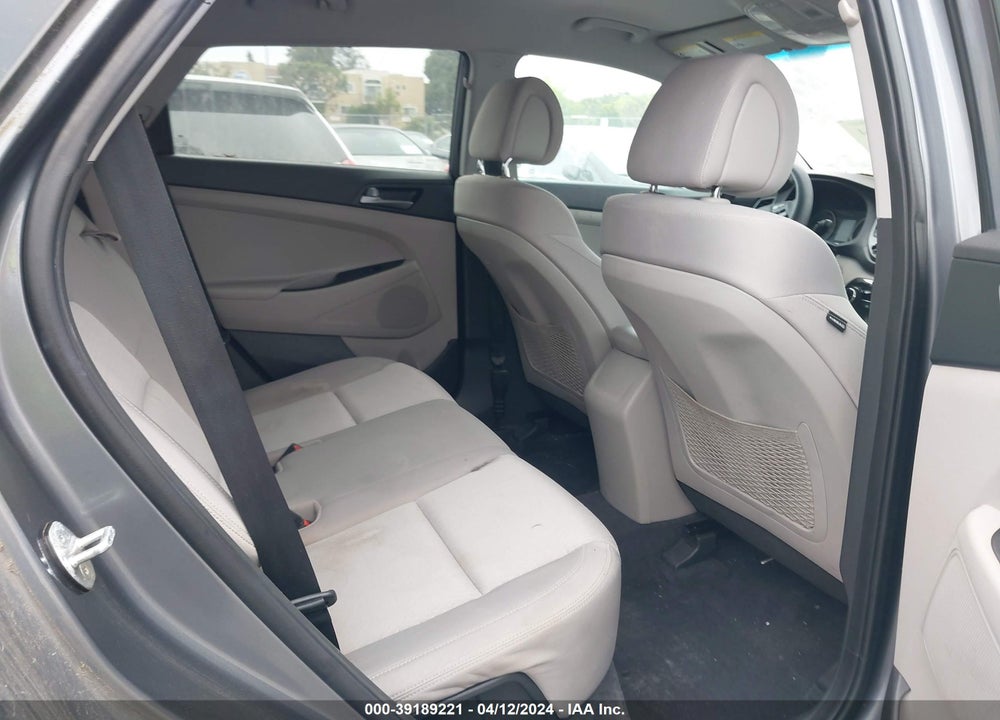 2016 HYUNDAI TUCSON SE VIN: KM8J23A48GU074315