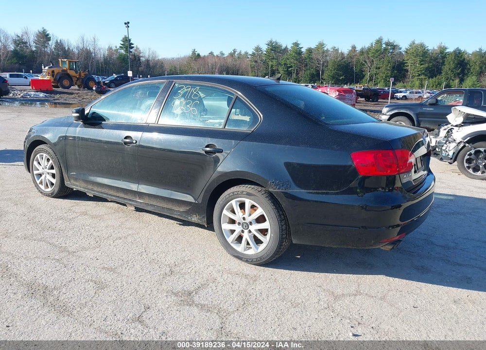 2011 VOLKSWAGEN JETTA 2.5L SE VIN: 3VWDZ7AJ7BM320579