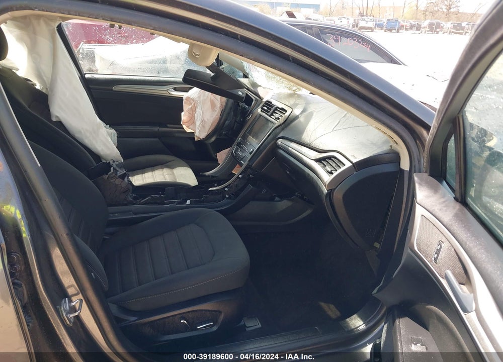 2019 FORD FUSION SE VIN: 3FA6P0T92KR260635
