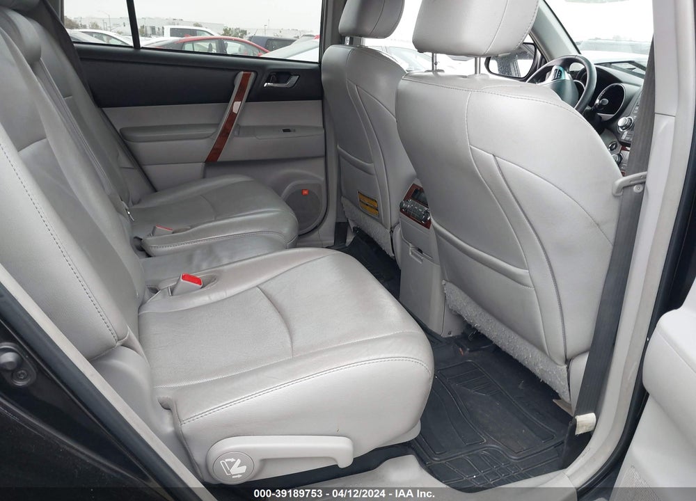 2011 TOYOTA HIGHLANDER LIMITED V6 VIN: 5TDYK3EH8BS049038