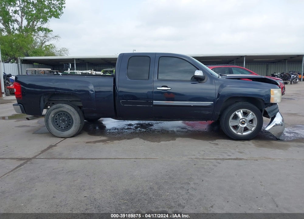 2013 CHEVROLET SILVERADO 1500 LT VIN: 1GCRCSE03DZ218129
