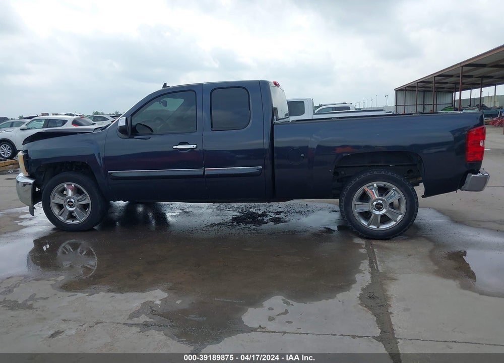2013 CHEVROLET SILVERADO 1500 LT VIN: 1GCRCSE03DZ218129