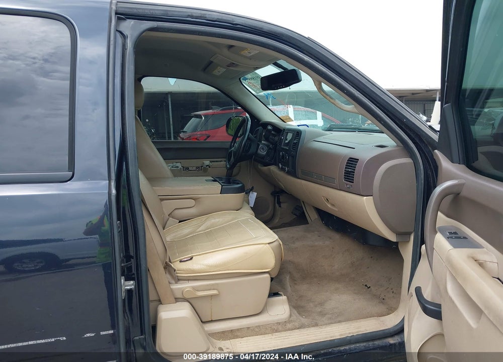 2013 CHEVROLET SILVERADO 1500 LT VIN: 1GCRCSE03DZ218129