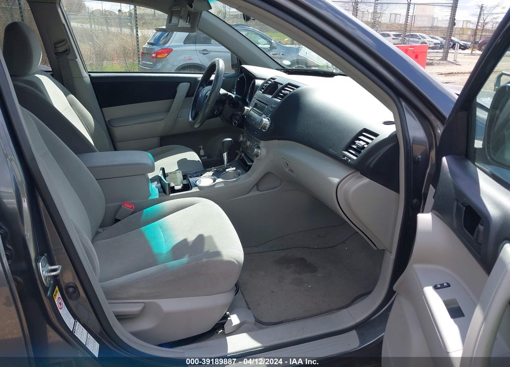 2010 TOYOTA HIGHLANDER BASE V6 VIN: 5TDBK3EH2AS027833