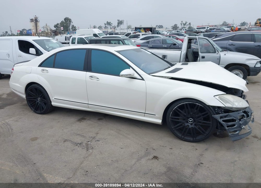 2009 MERCEDES-BENZ S 550 VIN: WDDNG71X29A257129