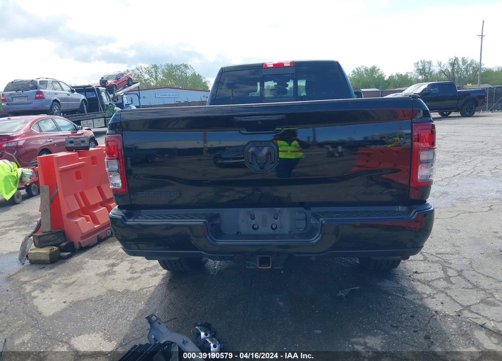 2019 RAM 3500 BIG HORN  4X4 8' BOX VIN: 3C63R3HL6KG624314