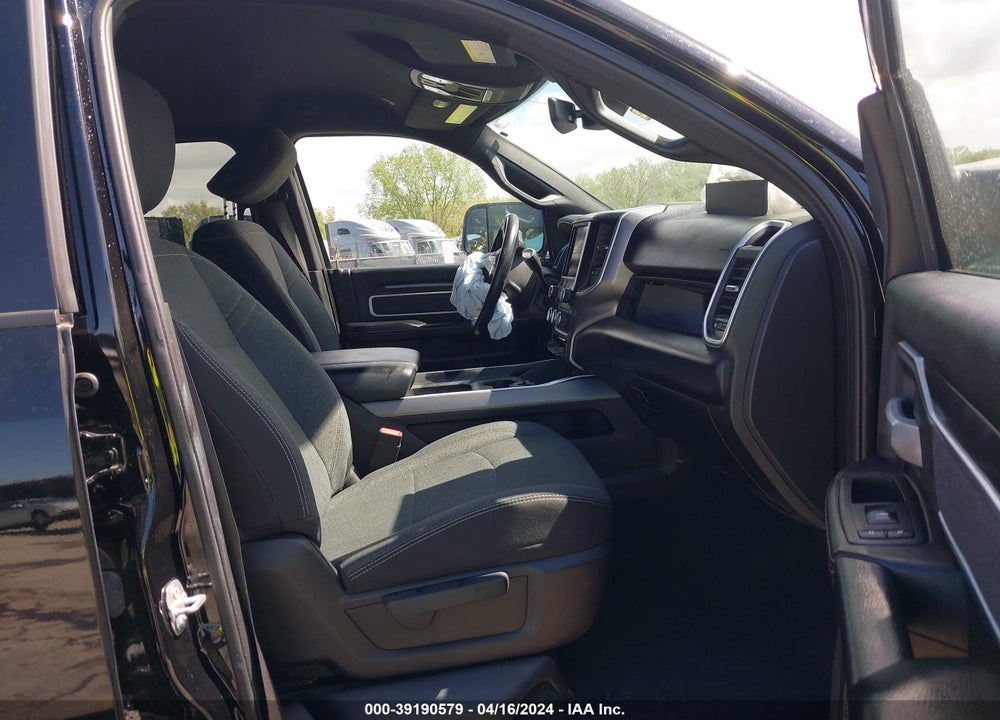 2019 RAM 3500 BIG HORN  4X4 8' BOX VIN: 3C63R3HL6KG624314