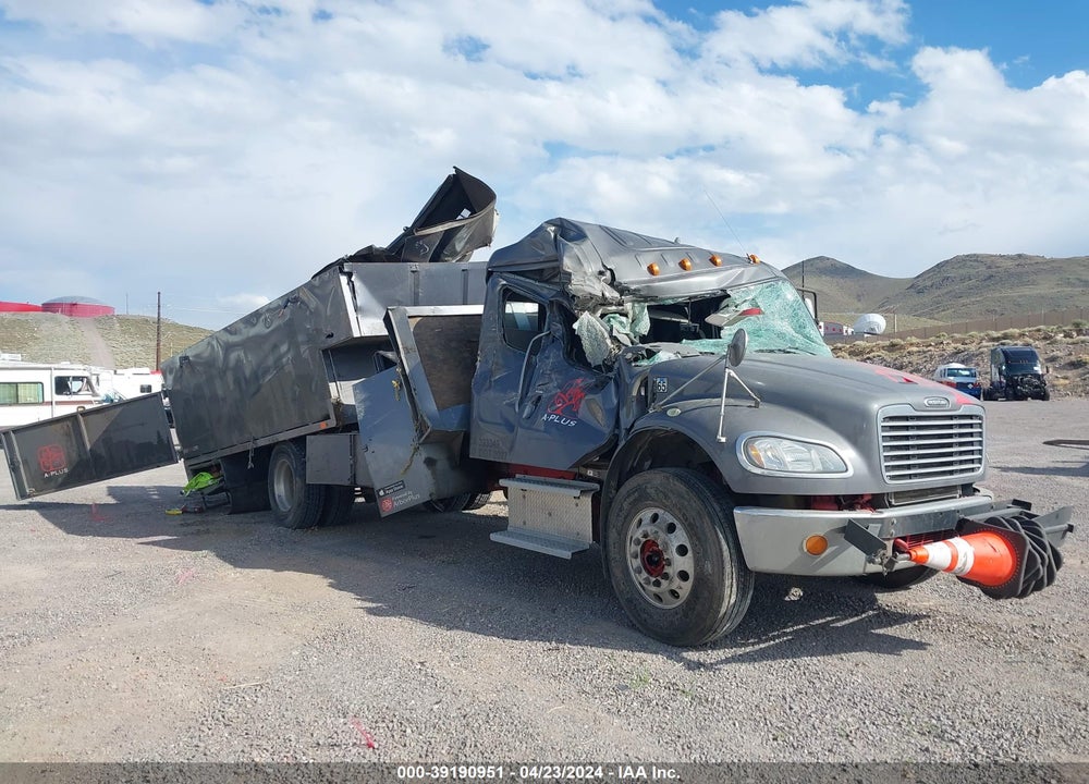 2018 FREIGHTLINER M2 106 VIN: 1FVACXFC6JHJZ9682