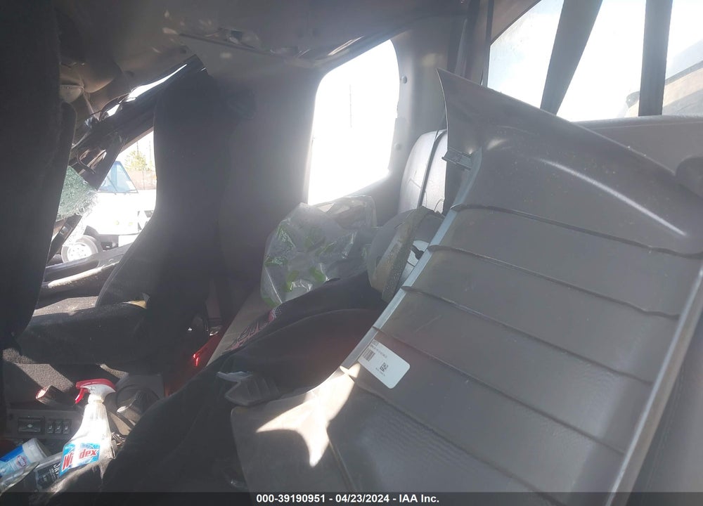 2018 FREIGHTLINER M2 106 VIN: 1FVACXFC6JHJZ9682