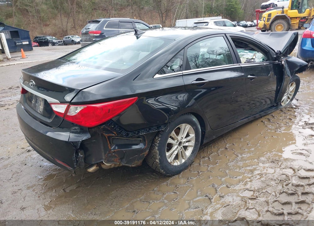 2011 HYUNDAI SONATA VIN: 5NPEB4AC3BH002671