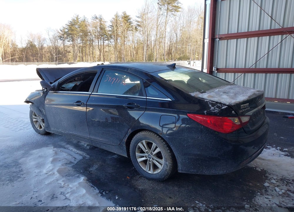 2011 HYUNDAI SONATA VIN: 5NPEB4AC3BH002671