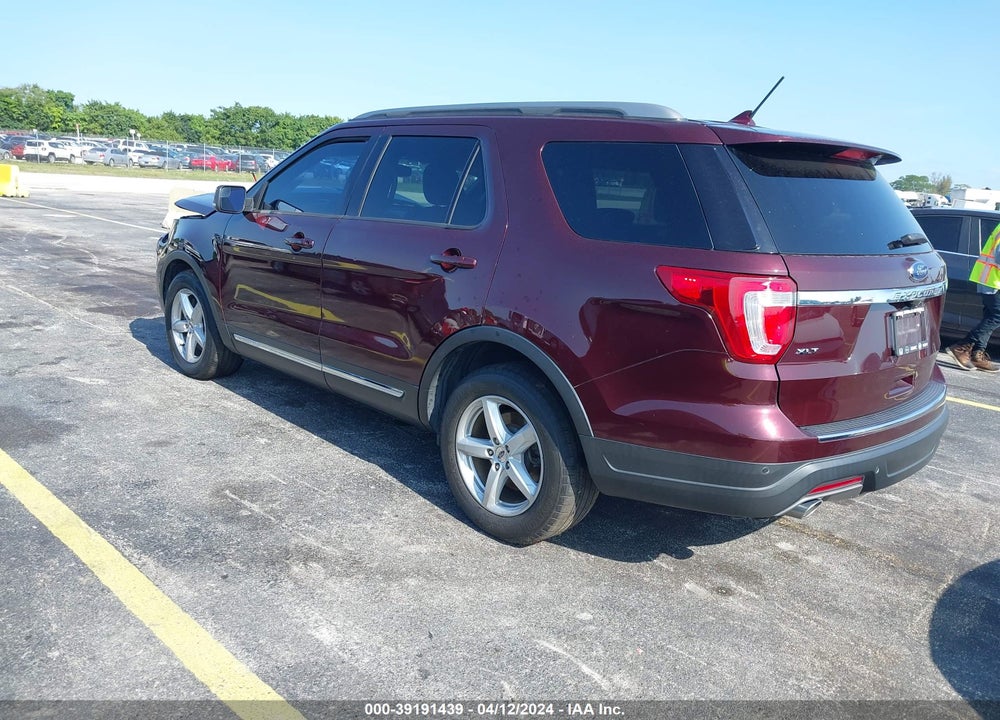 2018 FORD EXPLORER XLT VIN: 1FM5K7D82JGB39561
