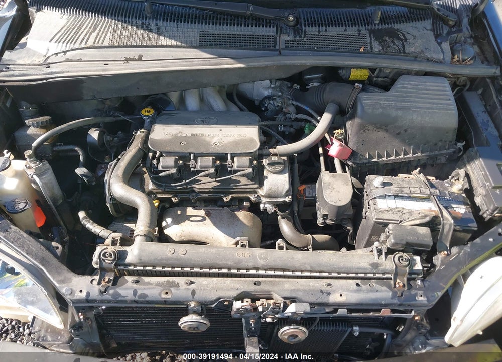 2000 TOYOTA SIENNA XLE VIN: 4T3ZF13C4YU252634