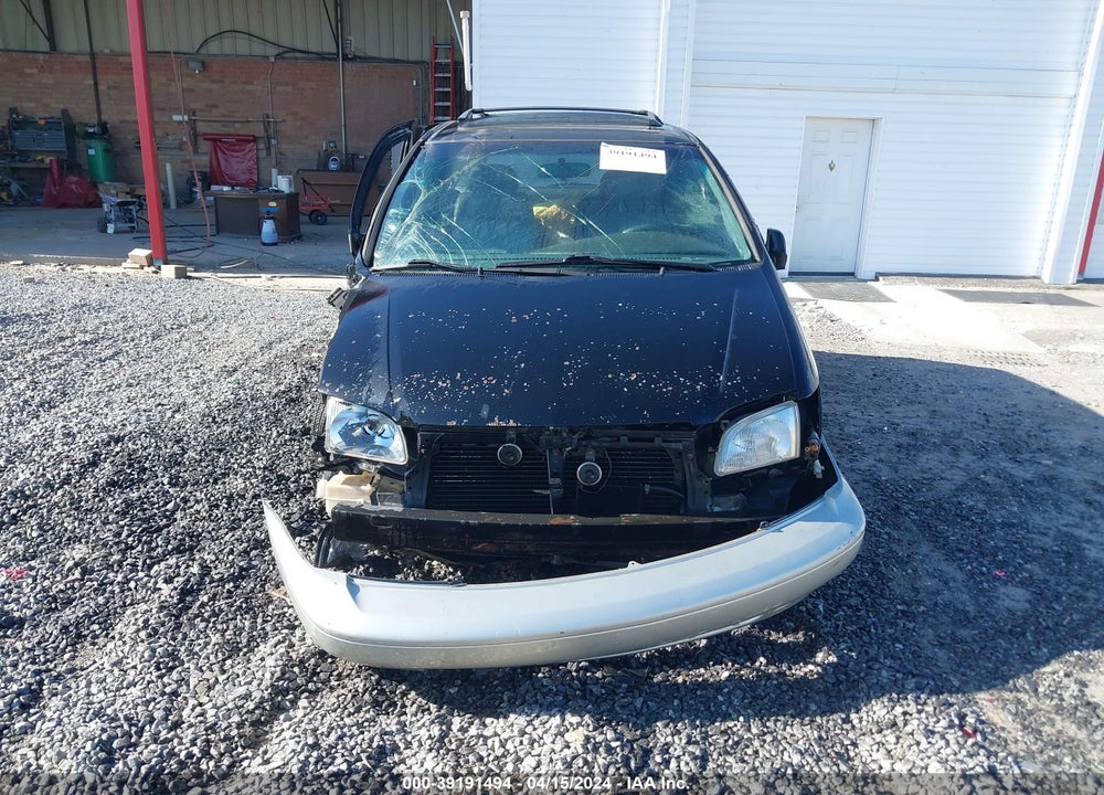 2000 TOYOTA SIENNA XLE VIN: 4T3ZF13C4YU252634