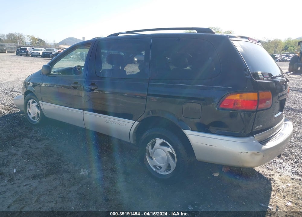 2000 TOYOTA SIENNA XLE VIN: 4T3ZF13C4YU252634