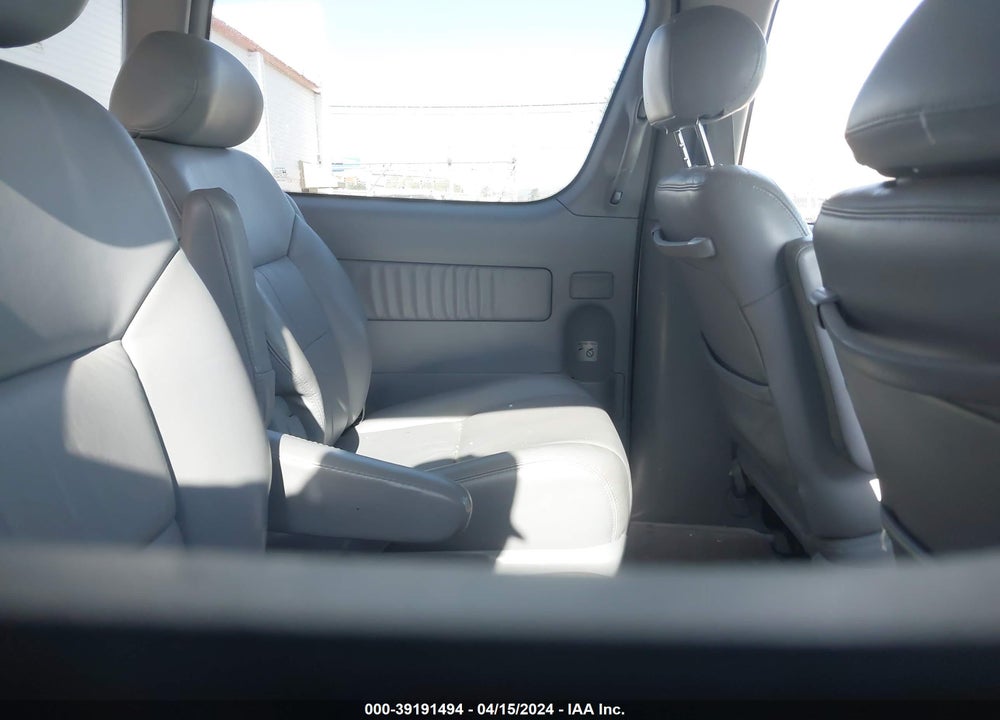 2000 TOYOTA SIENNA XLE VIN: 4T3ZF13C4YU252634