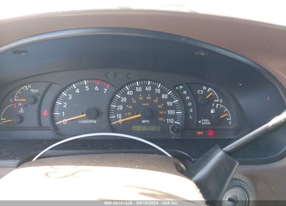 2004 TOYOTA TUNDRA SR5 V8 VIN: 5TBRT341X4S452455