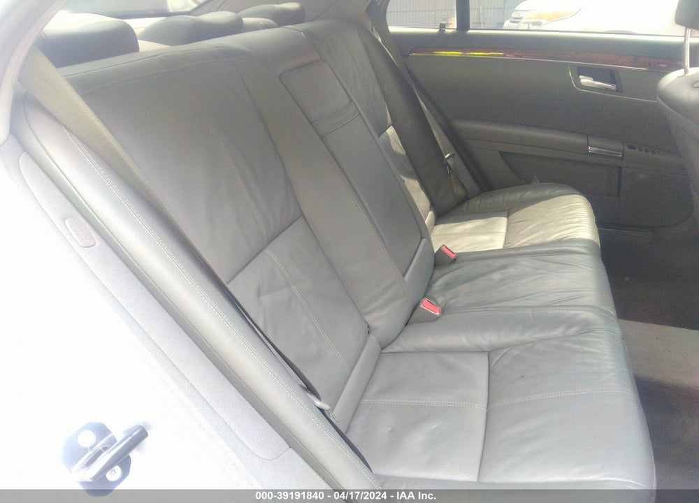 2007 MERCEDES-BENZ S 550 VIN: WDDNG71X57A057956