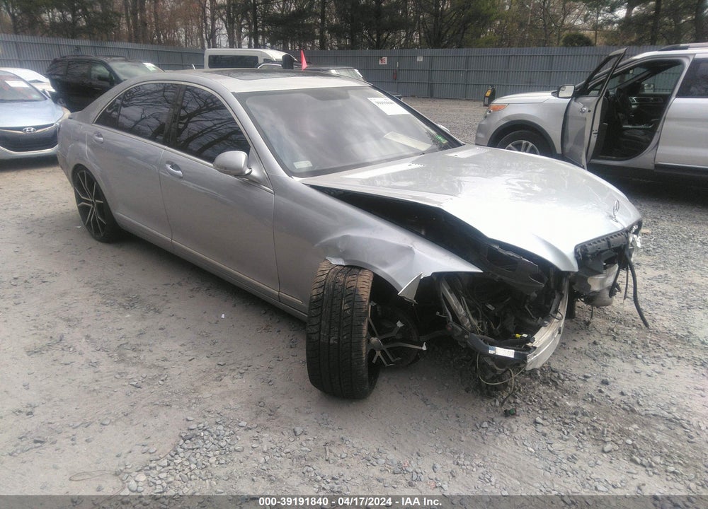 2007 MERCEDES-BENZ S 550 VIN: WDDNG71X57A057956