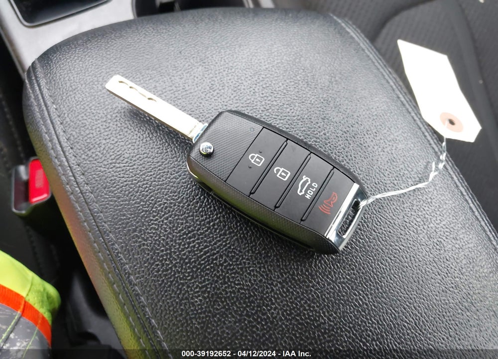 2018 KIA OPTIMA LX VIN: 5XXGT4L35JG259151