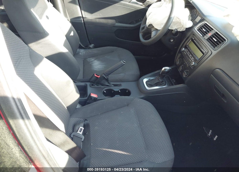 2011 VOLKSWAGEN JETTA 2.0L S VIN: 3VW2K7AJXBM376883