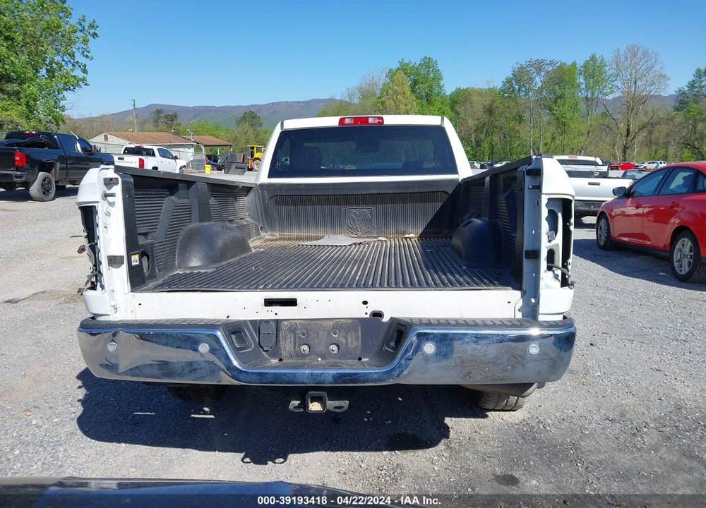 2020 RAM 1500 CLASSIC TRADESMAN REGULAR CAB 4X4 8' BOX VIN: 3C6JR7DT4LG246662
