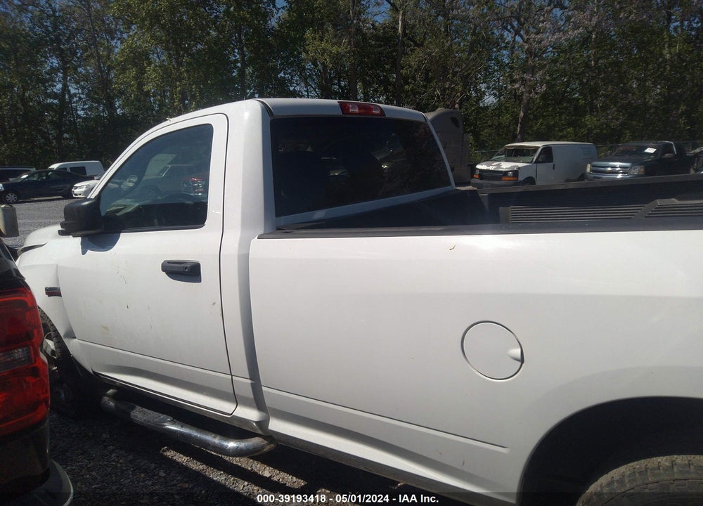 2020 RAM 1500 CLASSIC TRADESMAN REGULAR CAB 4X4 8' BOX VIN: 3C6JR7DT4LG246662