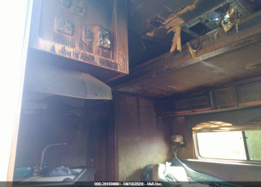 2016 TRAILER LAKOTA GOOSENECK HORSE VIN: 58JGX4H2XG1000846