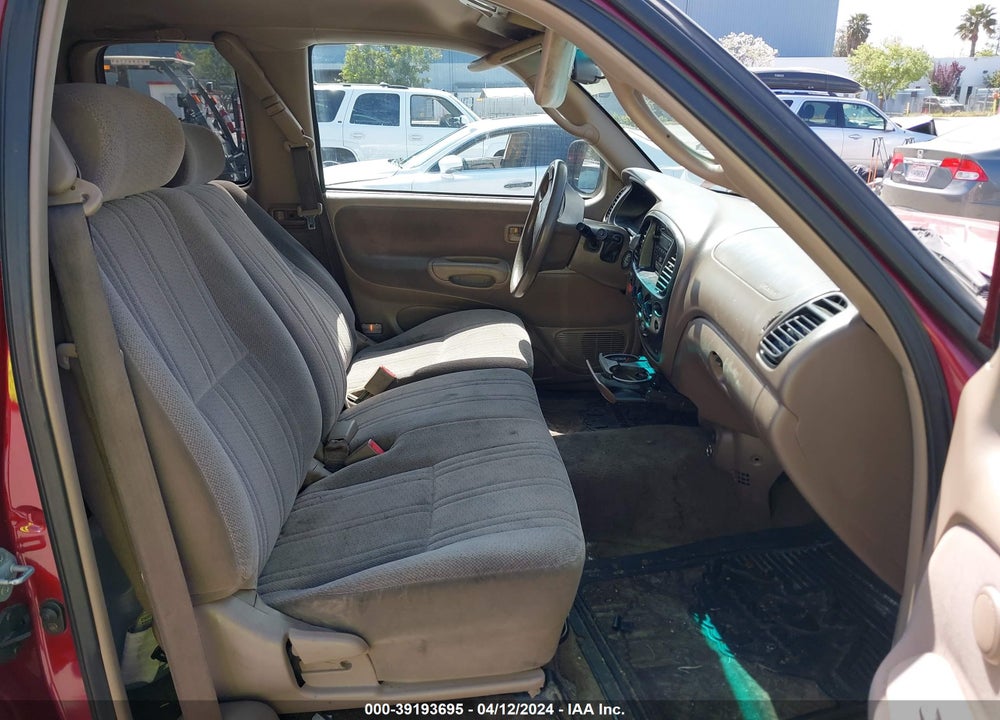 2000 TOYOTA TUNDRA SR5 V8 VIN: 5TBBT4417YS074396