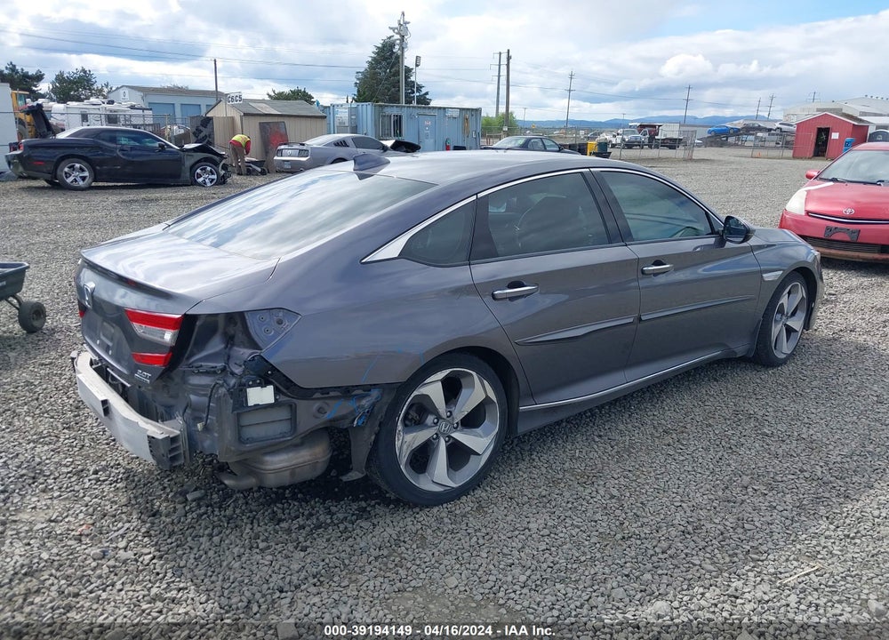 2018 HONDA ACCORD TOURING 2.0T VIN: 1HGCV2F96JA026115
