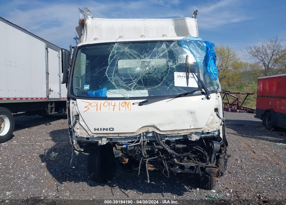 2017 HINO XJC720/XFC720 VIN: JHHRDM2H1HK004383