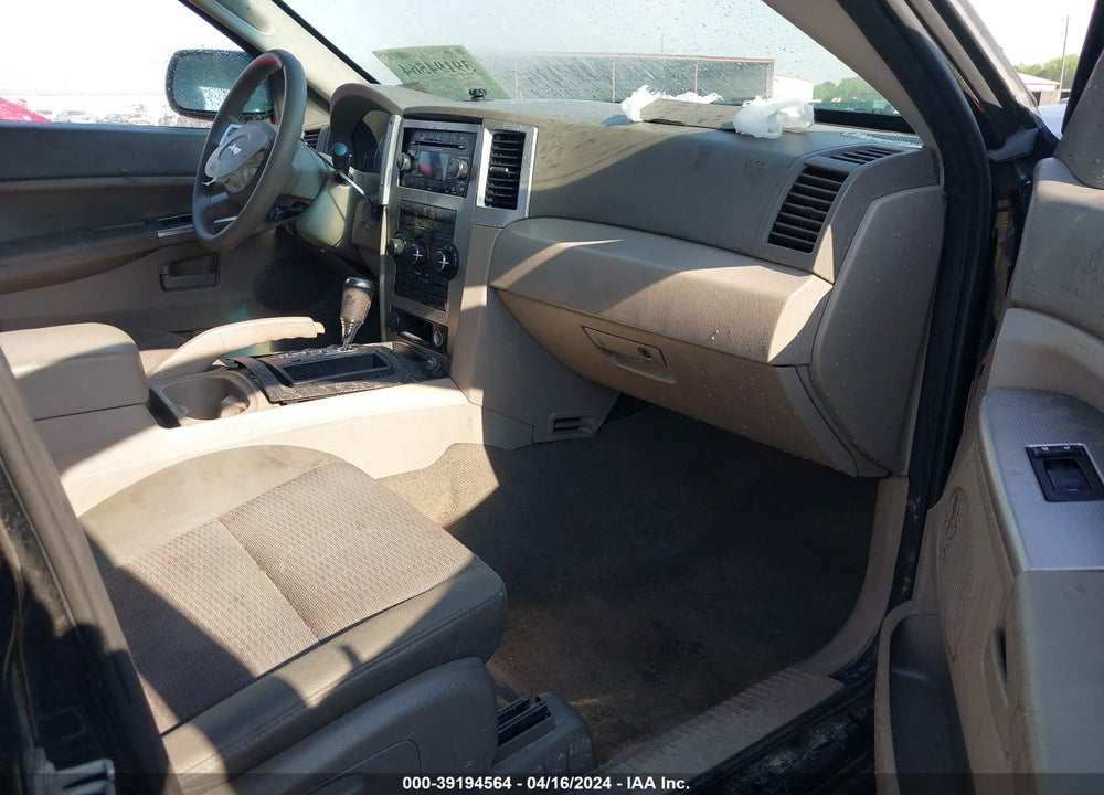 2008 JEEP GRAND CHEROKEE LAREDO VIN: 1J8GR48K18C102332