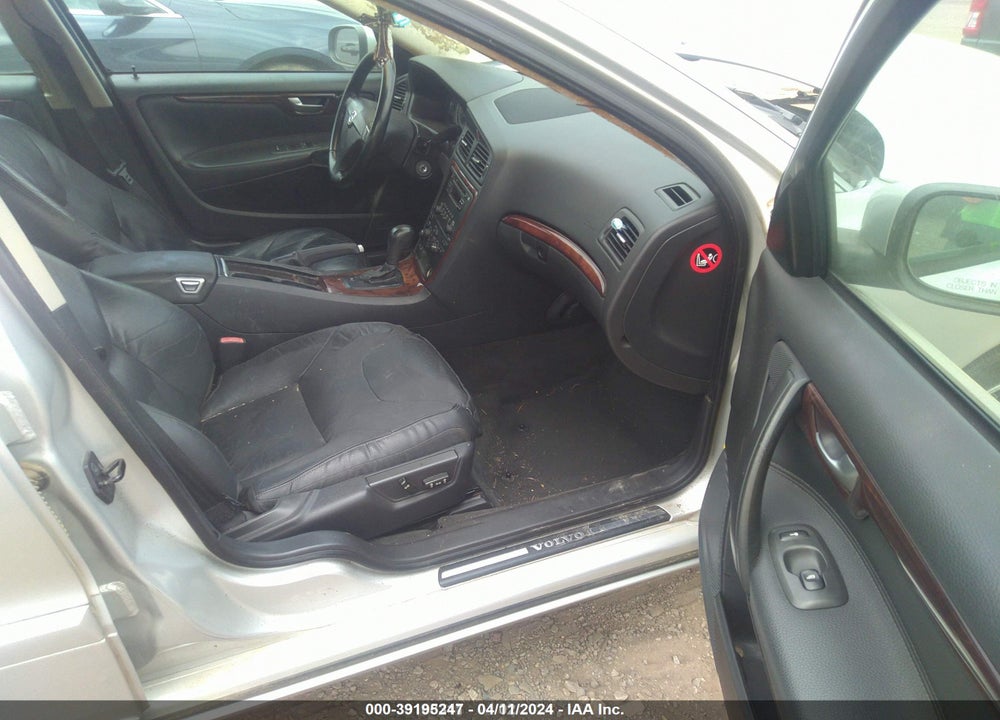 2008 VOLVO S60 2.5T VIN: YV1RS592682676594