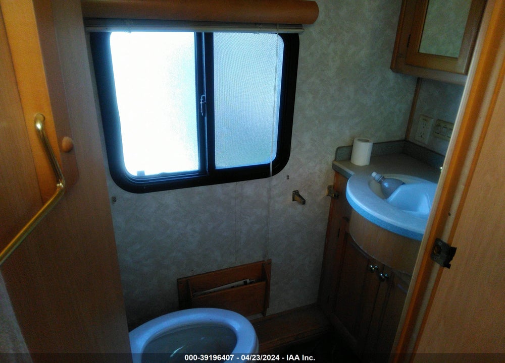 2003 FREIGHTLINER CHASSIS X LINE MOTOR HOME VIN: 4UZAAHAKX3CM04857